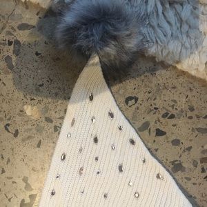 Like new betsey Johnson scarf.